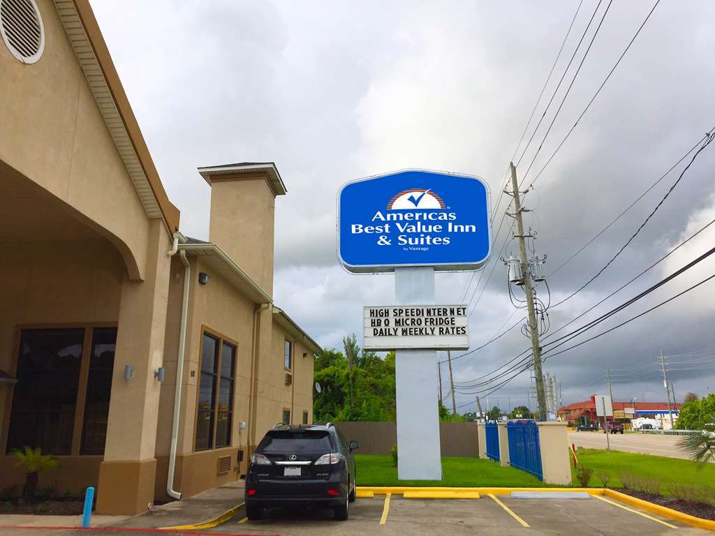 Americas Best Value Inn & Suites Mont Belvieu Houston Eldon Exterior photo